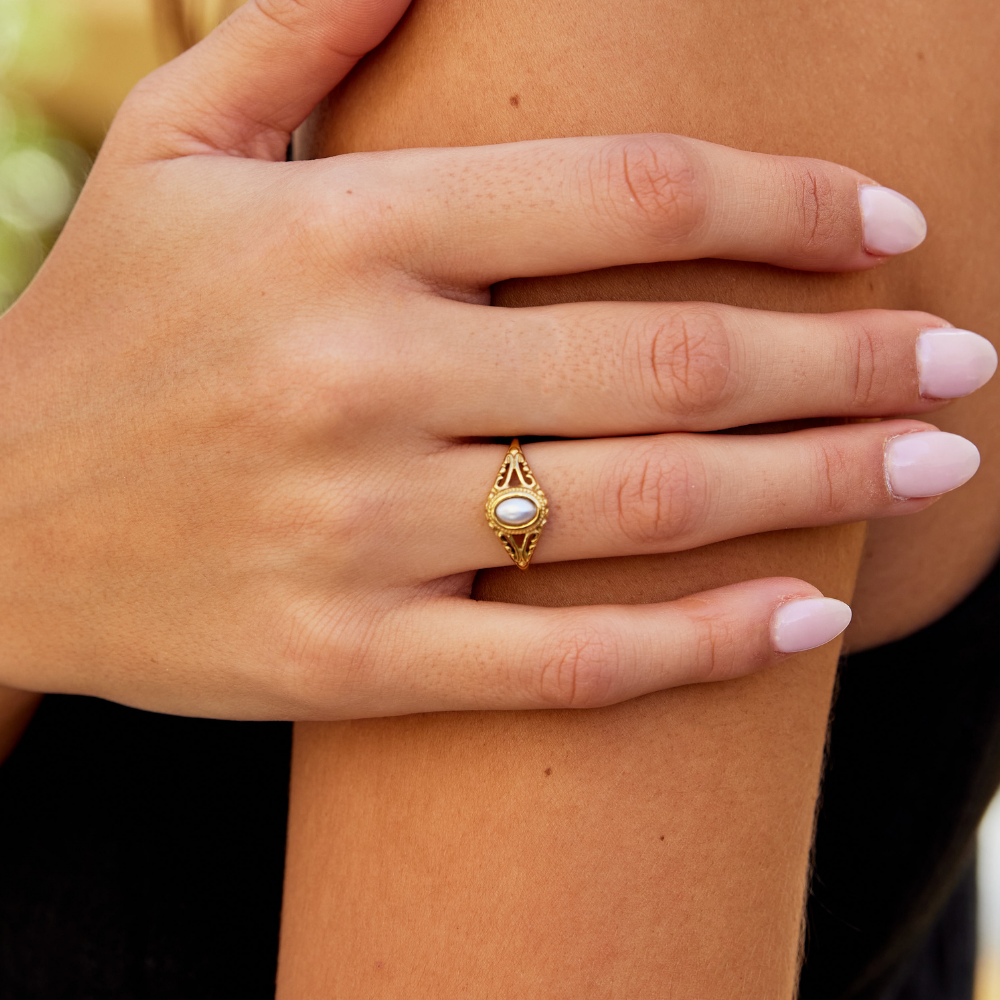 Kendall | Royal - Vintage Pearl Ring
