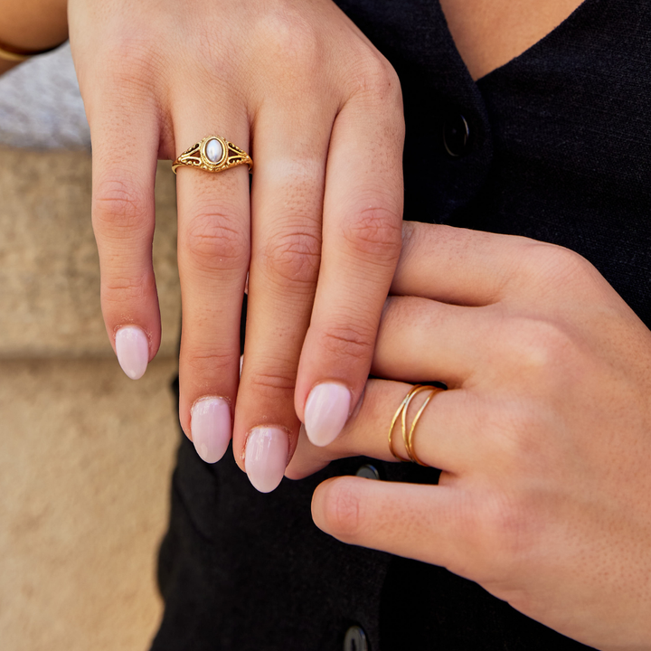 Tessa | Infinity Loop - Gold Ring