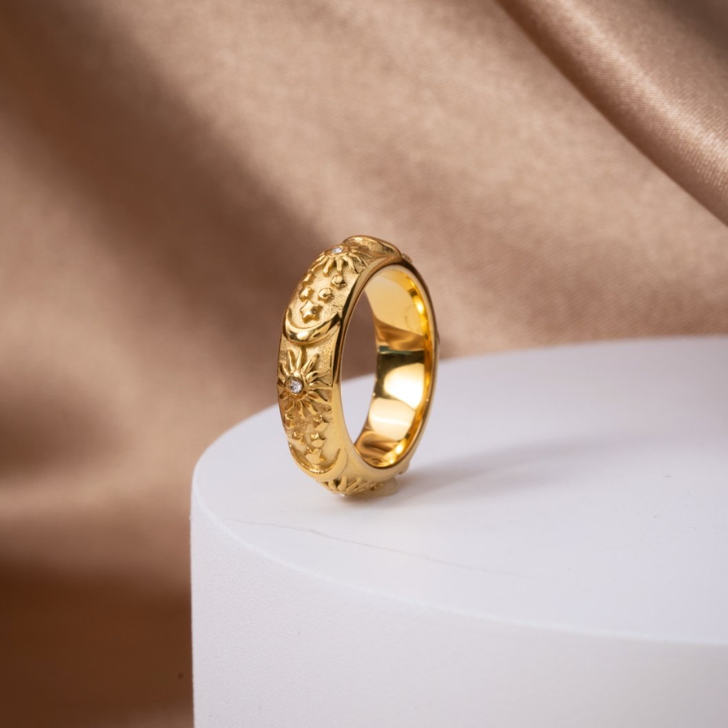 Esme | Celestial Gold Ring