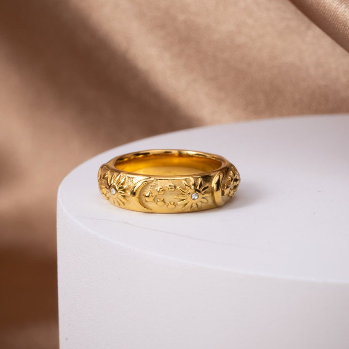 Esme | Celestial Gold Ring