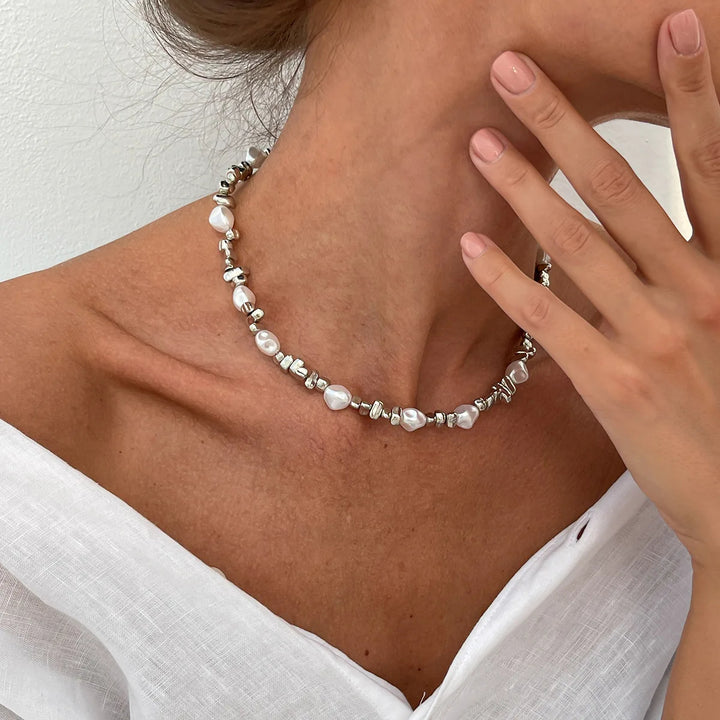 Eileen | Retro Shaped Imitation Pearl Woven Collarbone Necklace