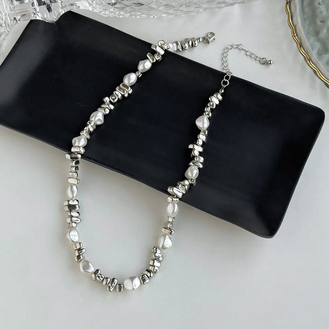 Eileen | Retro Shaped Imitation Pearl Woven Collarbone Necklace