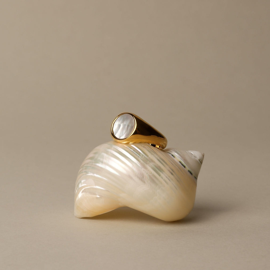 Dayana | Mother Of Pearl Ring