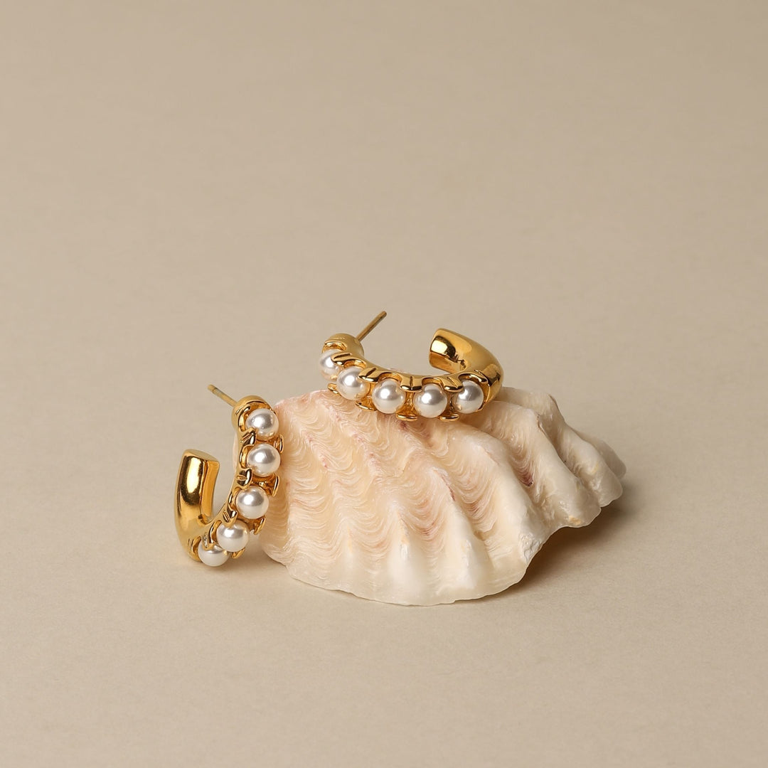 Alexis | Mini Pearl Huggies Earrings
