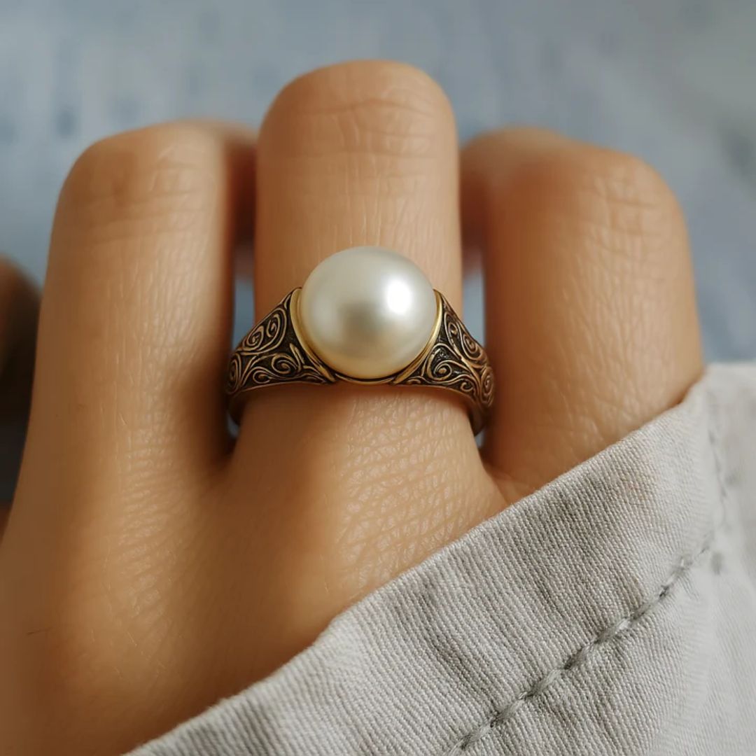 Salem | Vintage Pearl Golden Ring