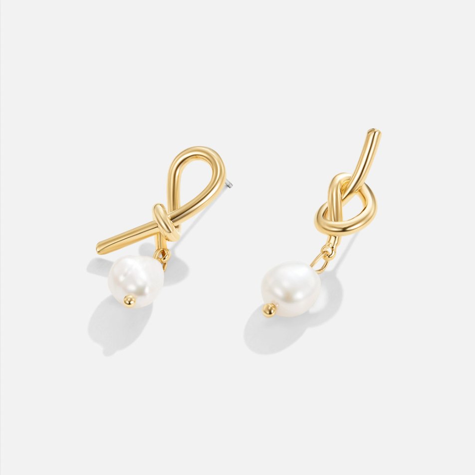 Elaine | Knotted Gold & Freshwater Pearl Earrings