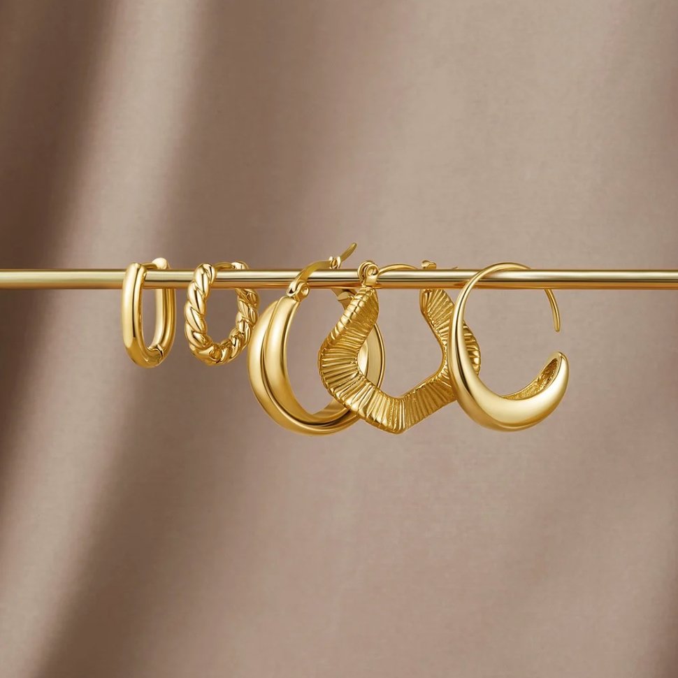 Luna | Gold Twist Earrings
