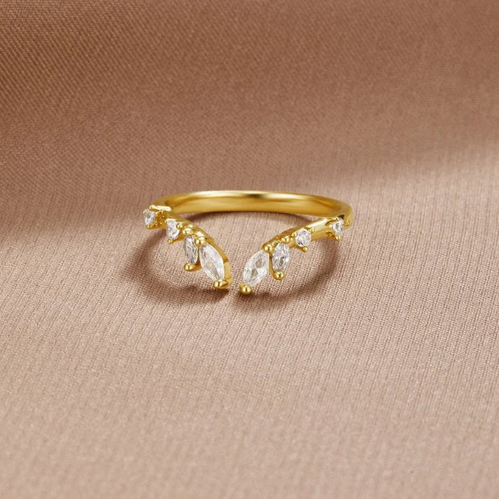 Londyn | Peace - Crystal Gold Vine Ring