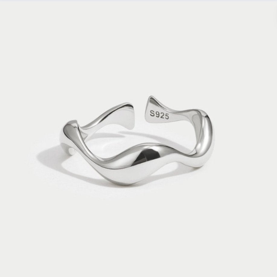 Thalia | Minimalist Ring
