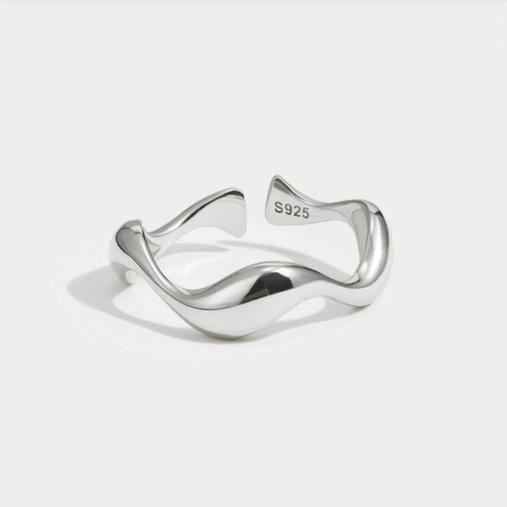 Thalia | Minimalist Ring