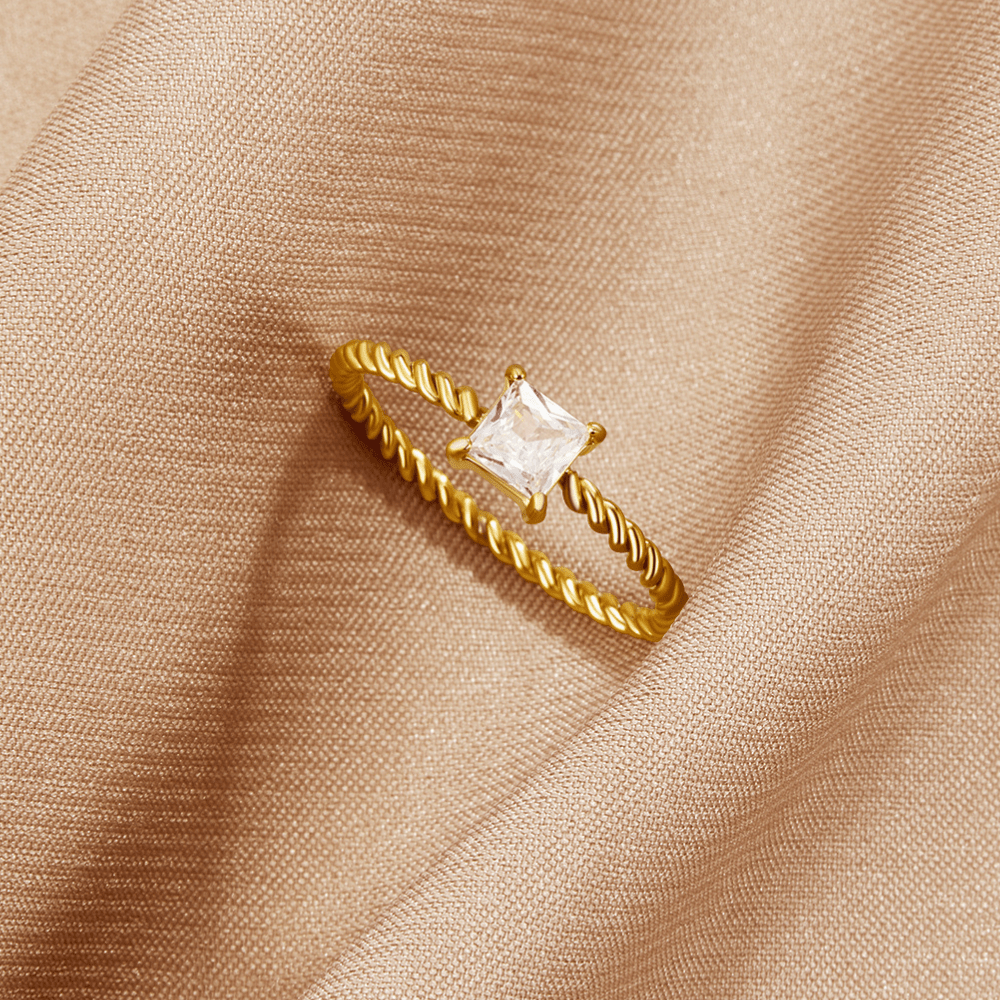 Sofia | Crystal Twisted Ring