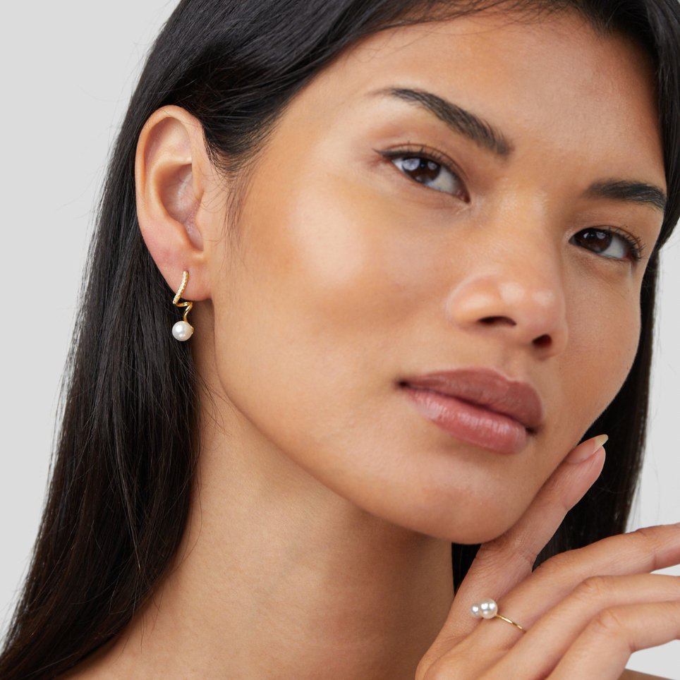 Elora | Tam Pearl Wave Earrings