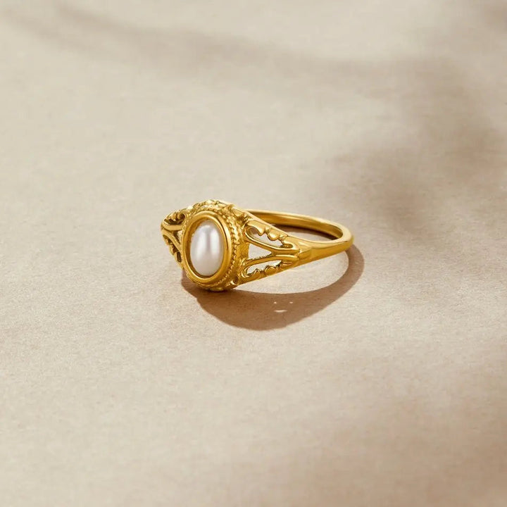Kendall | Royal - Vintage Pearl Ring
