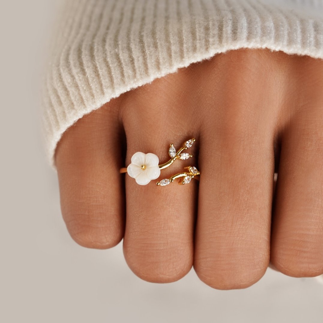Brooke | Rise - White Blossom Ring