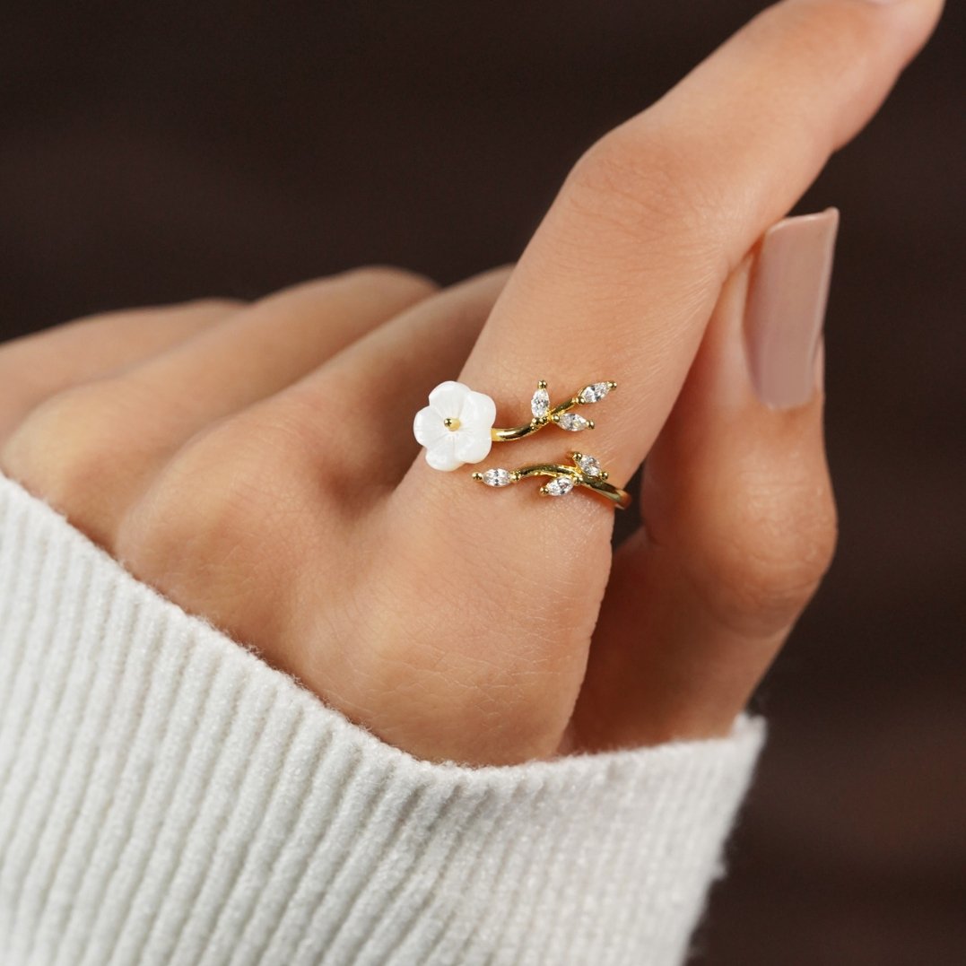 Brooke | Rise - White Blossom Ring