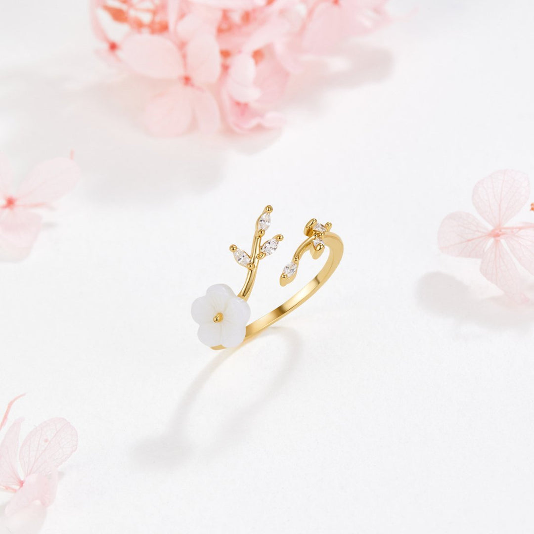 Brooke | Rise - White Blossom Ring